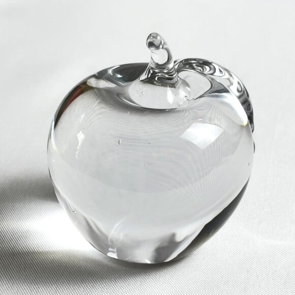 Clear Glass Apple Paperweight Vintage Hand-Blown Sculpted Leaf & Stem 2"x 2.25" - Picture 1 of 12